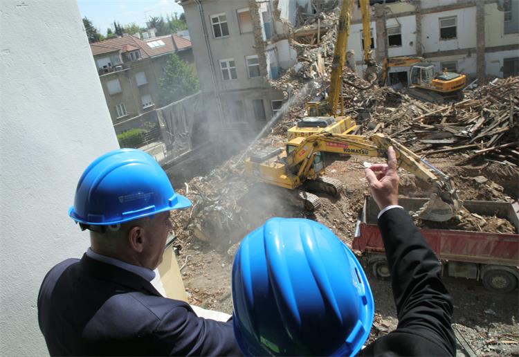 Slika /slike/Ministar/Obilazak KBC-Sestre-milosrdnice.jpg
